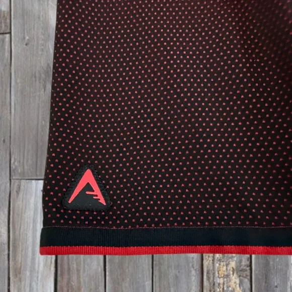 Antigua Chicago Blackhawks Polo Shirt Men’s Size M | Red & Black Dotted Pattern - Picture 7 of 7